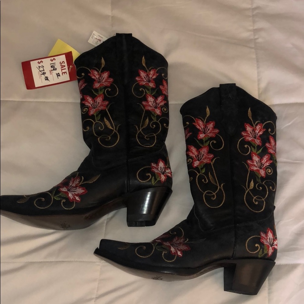 BRAND NEW Corral Cowgirl Boots